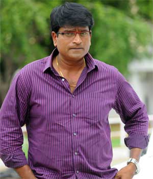 ravi babu,suresh productions,avunu 2,ravi babu movies  ఫామ్‌ కోసం రవిబాబు ఆరాటం!!